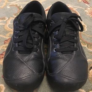 Women’s KEEN Presidio Black Leather shoes Size 9